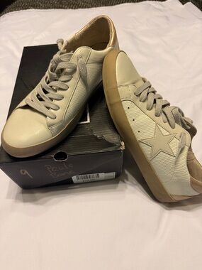 ShuShop Cream Leather Low-Top Sneakers with Star Accent